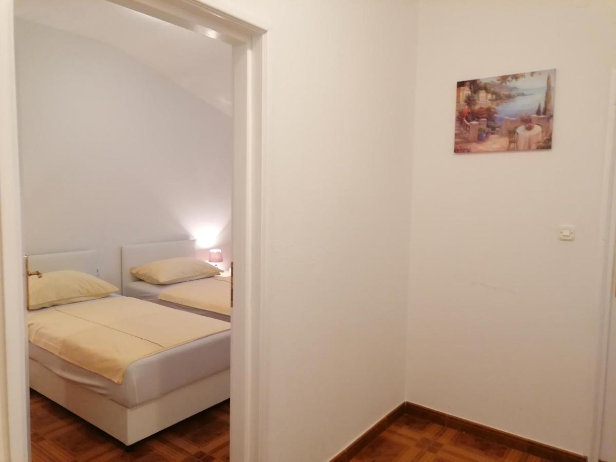 Apartmani Ivana Senj Senj  Esterno foto