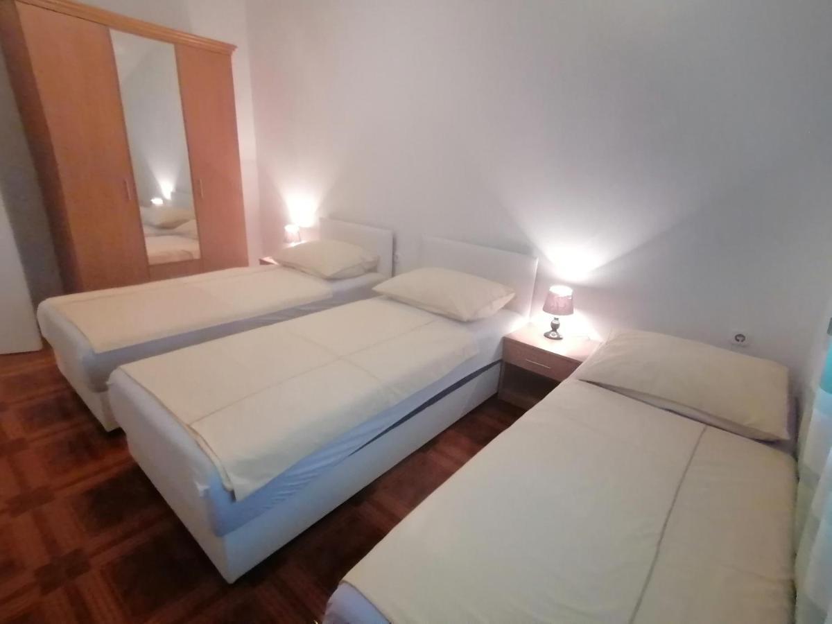 Apartmani Ivana Senj Senj  Esterno foto