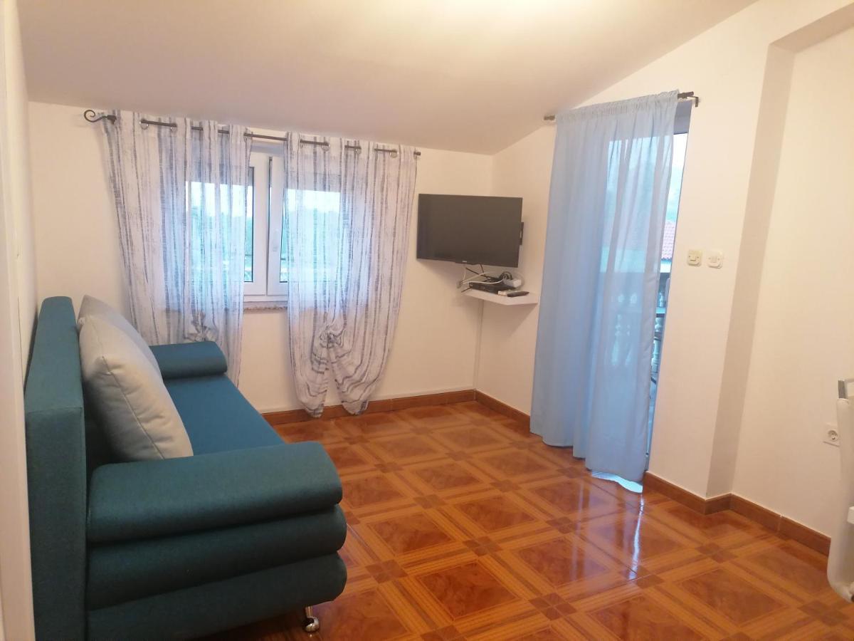 Apartmani Ivana Senj Senj  Esterno foto